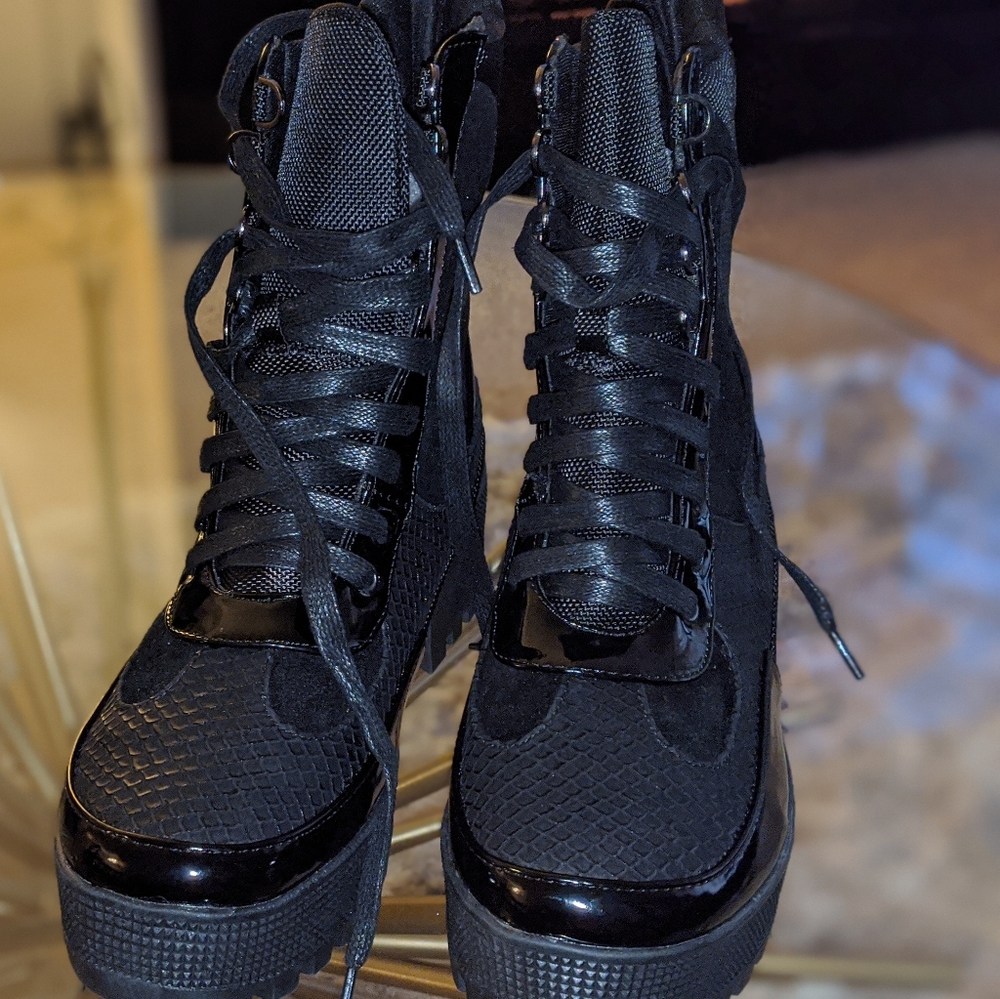 Boots - Picture 2 of 4